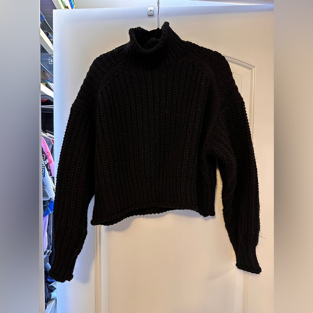 H&M Black Sweater